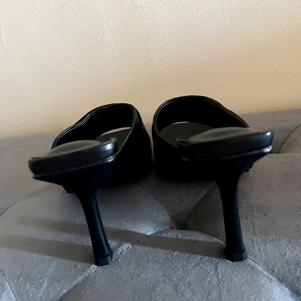 Halston Heritage Luanda Black Mules Sleek Minimalist Design size 6